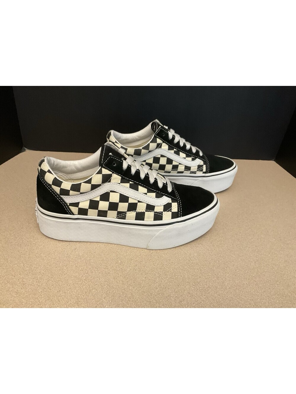 Womens Vans Old Skool Platform Checkerboard Athletic Shoes. Size 7.5. Awesome!